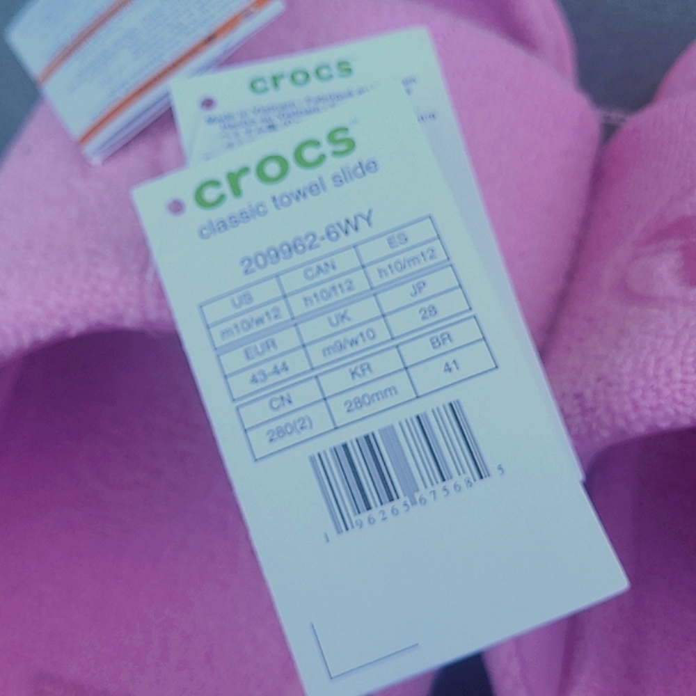 Crocs Classic Towel Slides - Picture 6 of 7